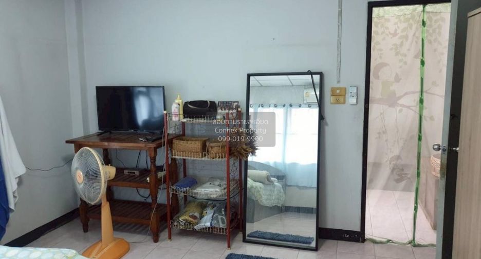 À vendre 2 chambres maison de ville à Thawi Watthana, Bangkok