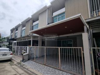 For sale 4 bedrooms townhouse in Phutthamonthon, Nakhon Pathom