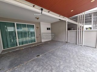 For sale 4 bedrooms townhouse in Phutthamonthon, Nakhon Pathom
