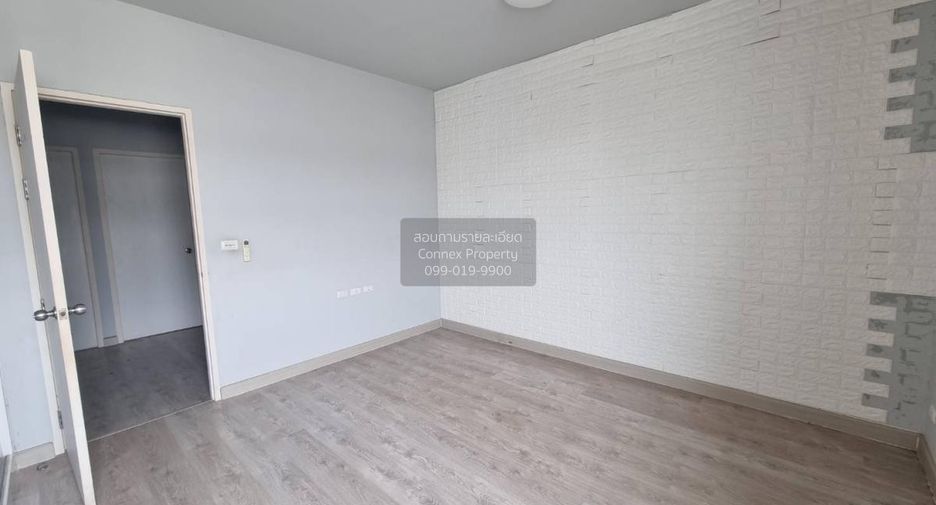 For sale 4 bedrooms townhouse in Phutthamonthon, Nakhon Pathom