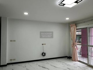 出售 5 卧室 独立屋 在 Mueang Pathum Thani, Pathum Thani
