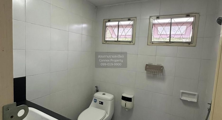 出售 5 卧室 独立屋 在 Mueang Pathum Thani, Pathum Thani