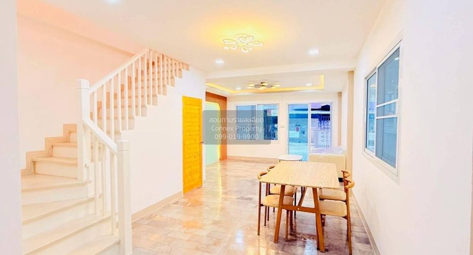 出售 3 卧室 联排别墅 在 Sai Noi, Nonthaburi