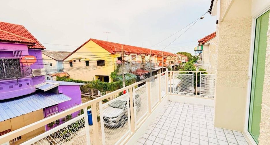出售 3 卧室 联排别墅 在 Sai Noi, Nonthaburi