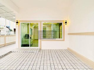 出售 3 卧室 联排别墅 在 Sai Noi, Nonthaburi
