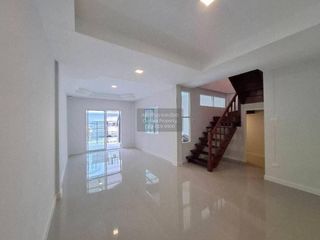 Reihenhaus zum Kauf mit 3 Zimmer in Bang Bua Thong, Nonthaburi