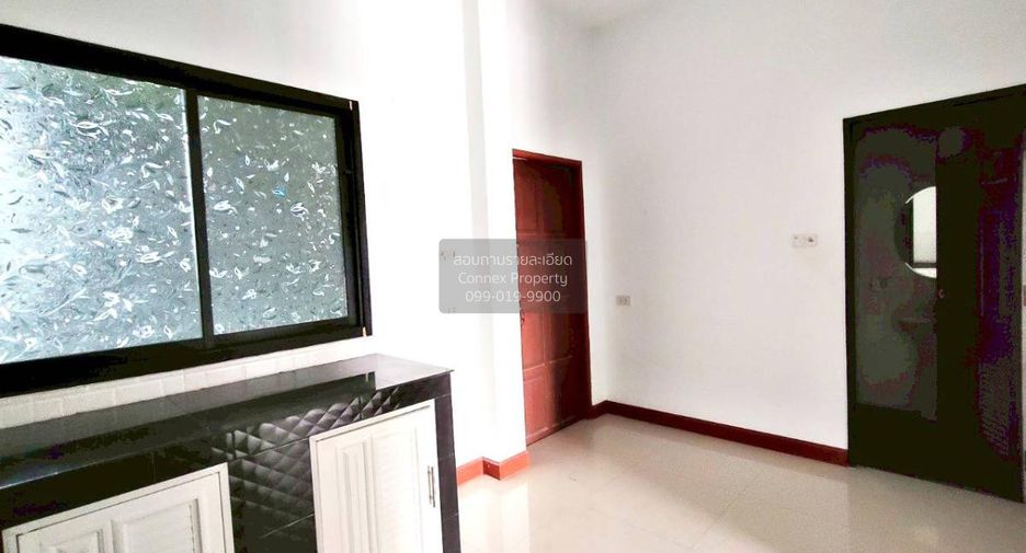 For sale 2 ベッドルーム townhouse in Mueang Trang, Trang