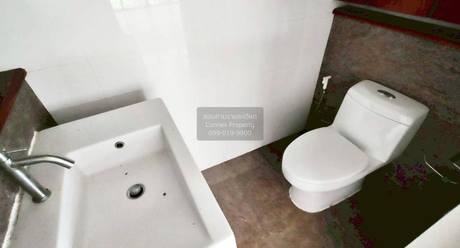 For sale 3 ベッドルーム townhouse in Mueang Trang, Trang