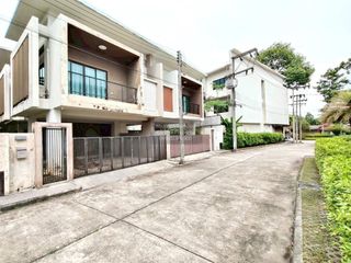 For sale 3 ベッドルーム townhouse in Mueang Trang, Trang
