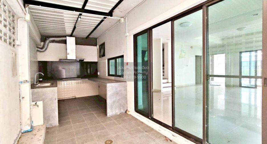 For sale 3 ベッドルーム townhouse in Mueang Trang, Trang