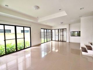 For sale 3 ベッドルーム townhouse in Mueang Trang, Trang