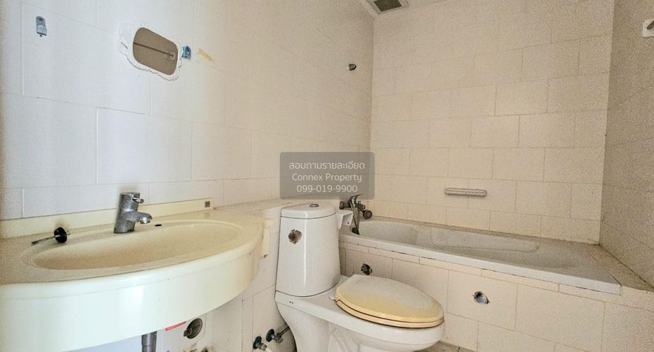 For sale 2 ベッドルーム condo in Din Daeng, Bangkok
