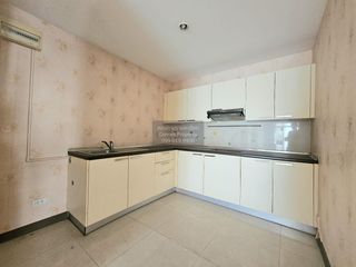 For sale 2 ベッドルーム condo in Din Daeng, Bangkok