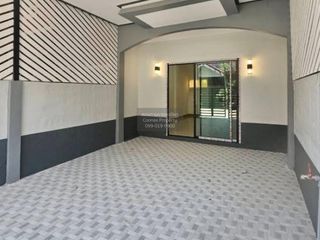 Casa adosada en venta de 2 habitaciones en Nong Chok, Bangkok