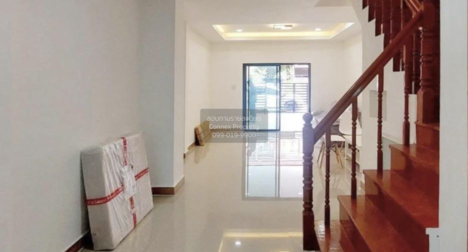 À vendre 2 chambres maison de ville à Nong Chok, Bangkok