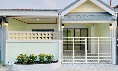 Reihenhaus zum Kauf mit 2 Zimmer in Bang Yai, Nonthaburi