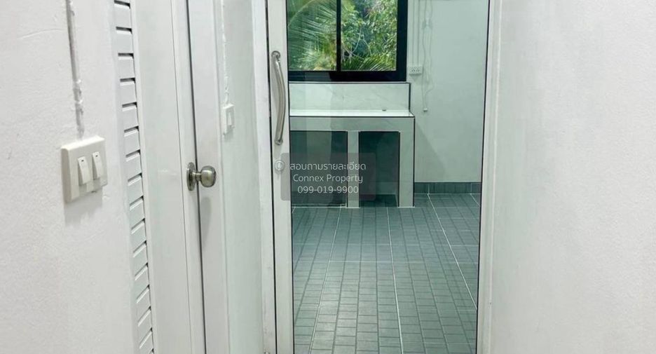 出售 2 卧室 联排别墅 在 Sai Noi, Nonthaburi