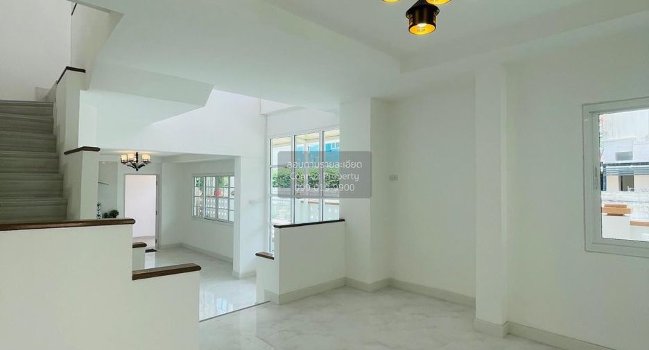Reihenhaus zum Kauf mit 2 Zimmer in Bang Bua Thong, Nonthaburi