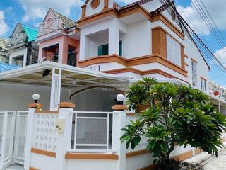 Reihenhaus zum Kauf mit 2 Zimmer in Bang Bua Thong, Nonthaburi