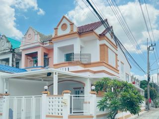 Reihenhaus zum Kauf mit 2 Zimmer in Bang Bua Thong, Nonthaburi