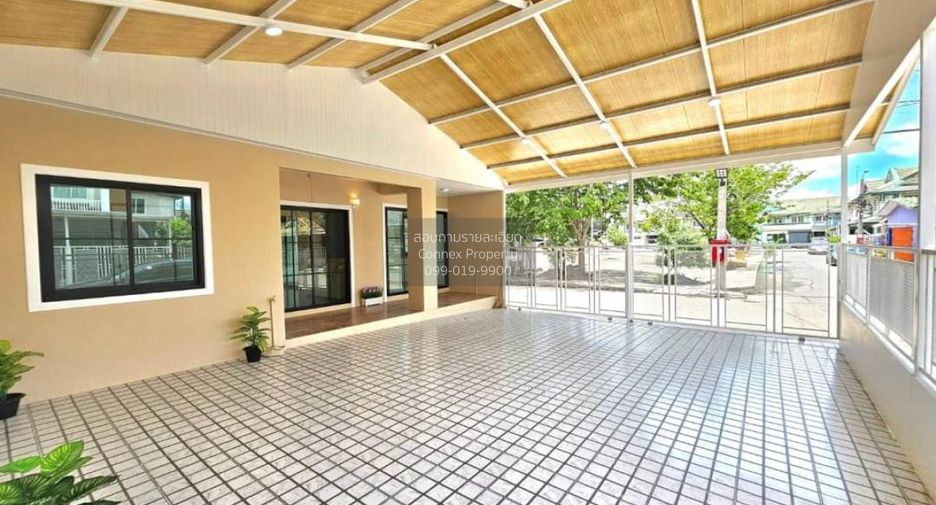 出售 5 卧室 联排别墅 在 Sai Noi, Nonthaburi
