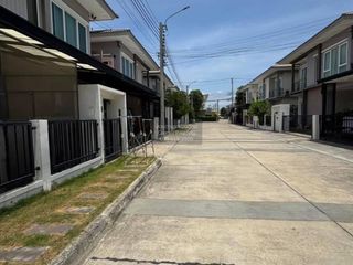 Haus zum Kauf mit 4 Zimmer in Phra Pradaeng, Samut Prakan