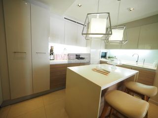 For sale 3 bedrooms condo in Phaya Thai, Bangkok