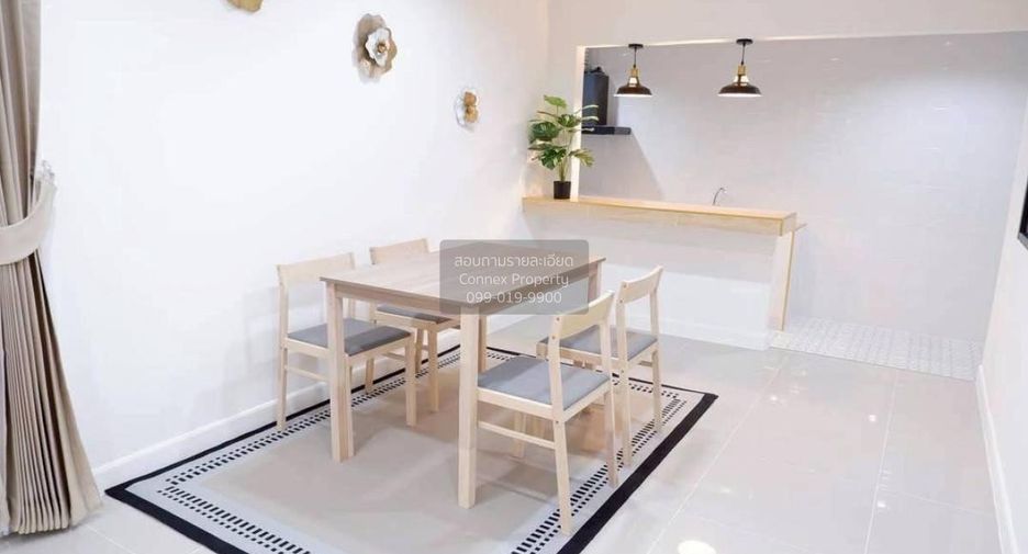 For sale 4 ベッドルーム townhouse in Khlong Luang, Pathum Thani