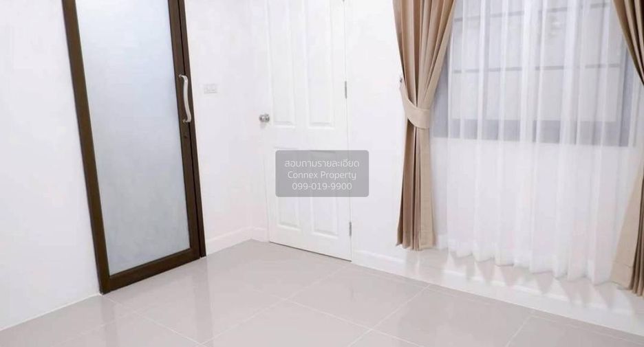 For sale 4 ベッドルーム townhouse in Khlong Luang, Pathum Thani