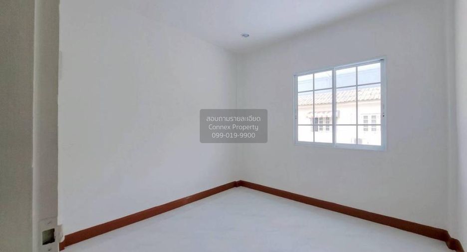 Casa adosada en venta de 4 habitaciones en Lam Luk Ka, Pathum Thani