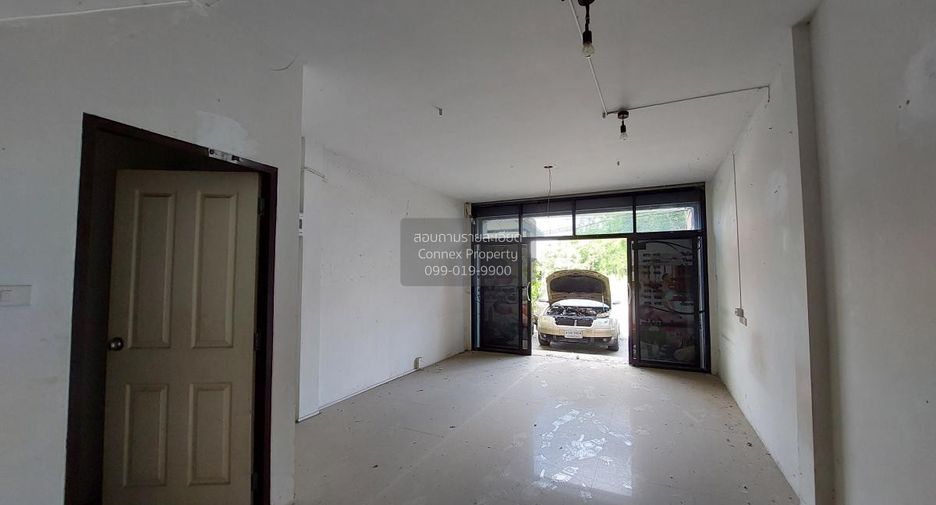 For sale 2 bedrooms townhouse in Mueang Chon Buri, Chonburi