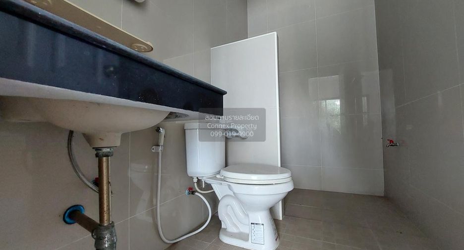 For sale 2 bedrooms townhouse in Mueang Chon Buri, Chonburi