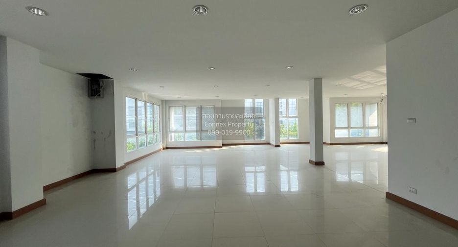 Reihenhaus zum Kauf mit 3 Zimmer in Lat Krabang, Bangkok