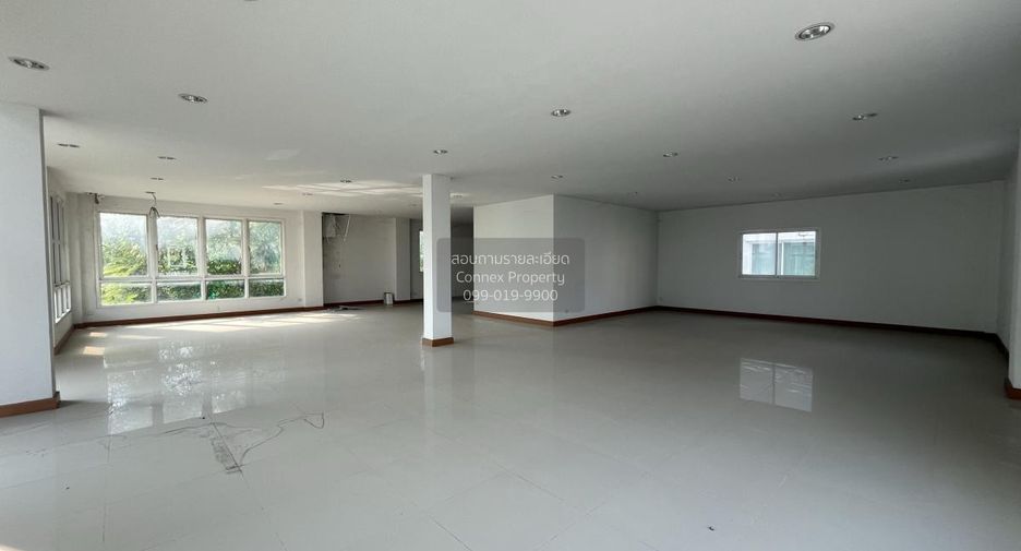 Reihenhaus zum Kauf mit 3 Zimmer in Lat Krabang, Bangkok
