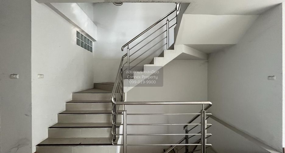 Reihenhaus zum Kauf mit 3 Zimmer in Lat Krabang, Bangkok