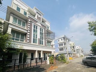 Reihenhaus zum Kauf mit 3 Zimmer in Lat Krabang, Bangkok