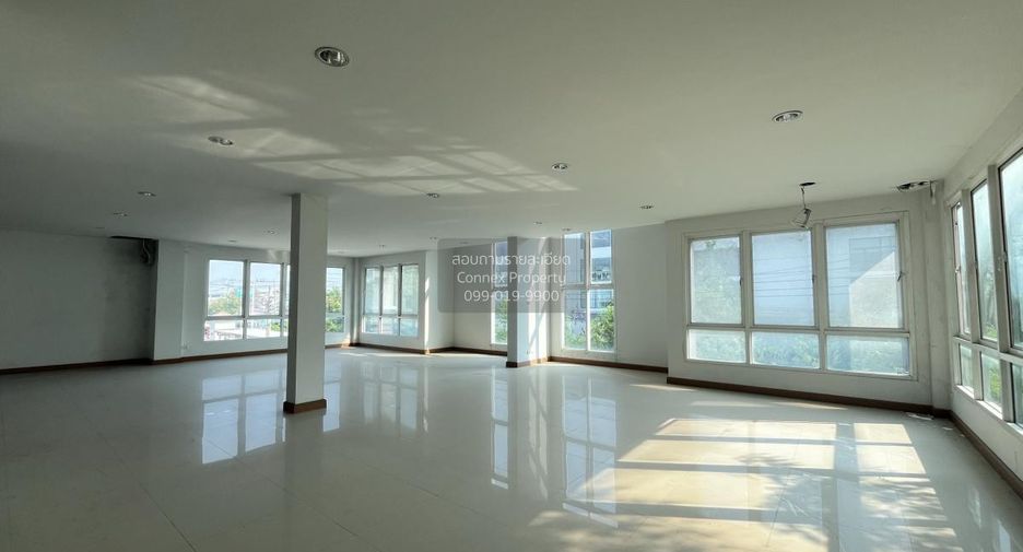 Reihenhaus zum Kauf mit 3 Zimmer in Lat Krabang, Bangkok