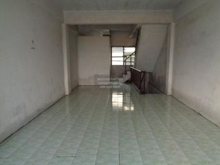 For sale 4 bedrooms retail Space in Bang Nam Priao, Chachoengsao