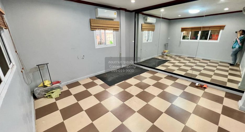 Haus zum Kauf mit 5 Zimmer in Nong Khaem, Bangkok