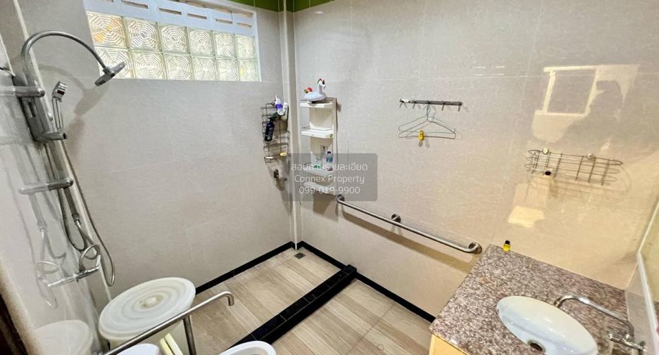 Haus zum Kauf mit 5 Zimmer in Nong Khaem, Bangkok