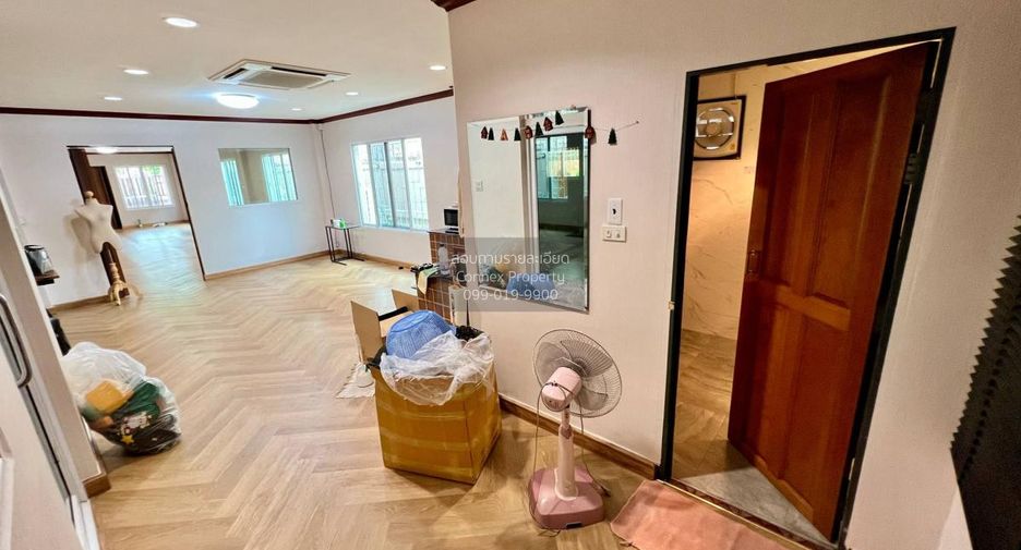 Haus zum Kauf mit 5 Zimmer in Nong Khaem, Bangkok