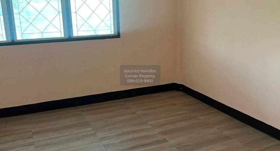 Casa adosada en venta de 2 habitaciones en Lam Luk Ka, Pathum Thani