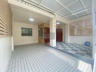 出售 4 卧室 联排别墅 在 Mueang Samut Prakan, Samut Prakan
