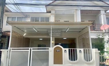 出售 4 卧室 联排别墅 在 Mueang Samut Prakan, Samut Prakan