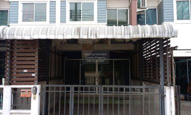 For sale 3 bedrooms townhouse in Si Racha, Chonburi