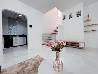 Casa adosada en venta de 3 habitaciones en Khlong Luang, Pathum Thani