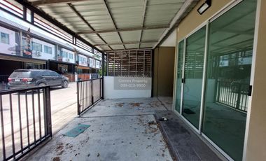 For sale 3 bedrooms townhouse in Mueang Chon Buri, Chonburi