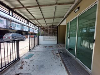 For sale 3 bedrooms townhouse in Mueang Chon Buri, Chonburi