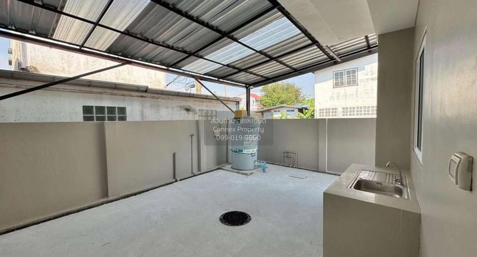 出售 2 卧室 联排别墅 在 Thanyaburi, Pathum Thani