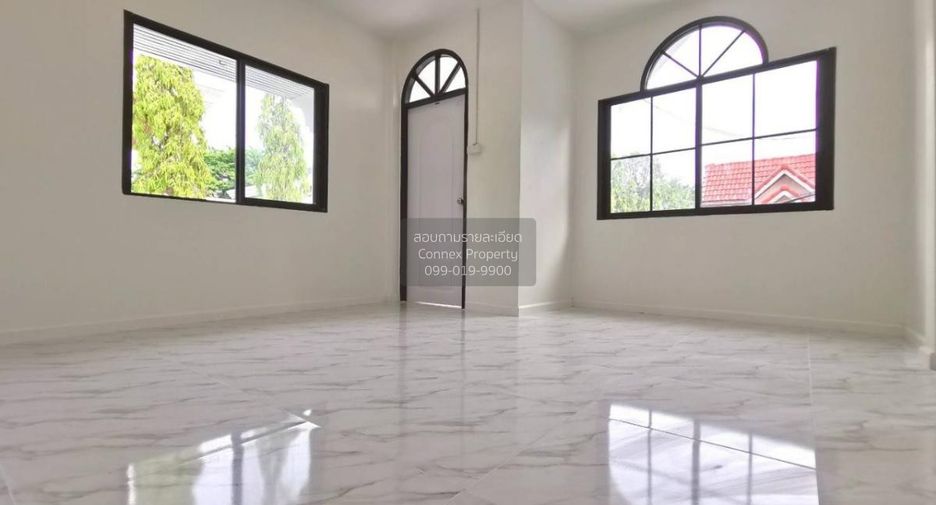For sale 3 bedrooms townhouse in Khlong Sam Wa, Bangkok